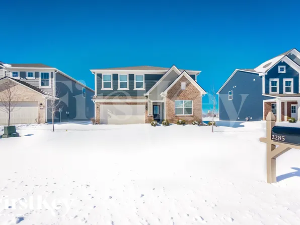 2285 Bingham Pl, New Palestine, IN 46163