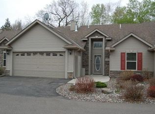 29519 Mentzer Ct, Lindstrom, MN 55045