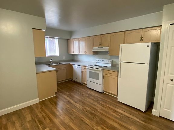 3rd image of 44254 Delco Blvd