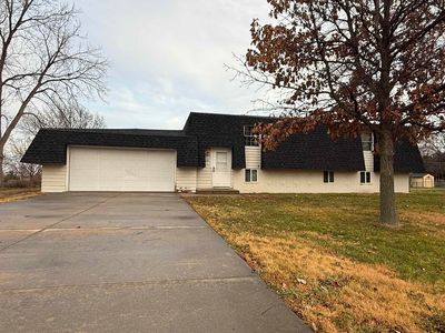 221 Prairie Road, North Platte, NE, 69101