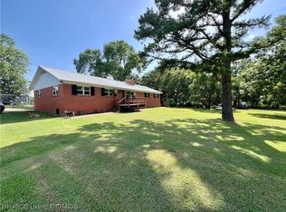 466078 Highway 141, Gans, OK 74936
