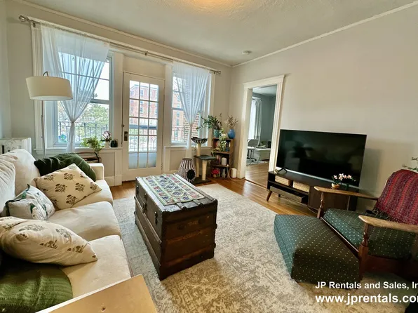 339 S Huntington Ave APT 10, Jamaica Plain, MA 02130