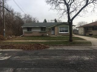 3251 S 90th St, Milwaukee, WI 53227