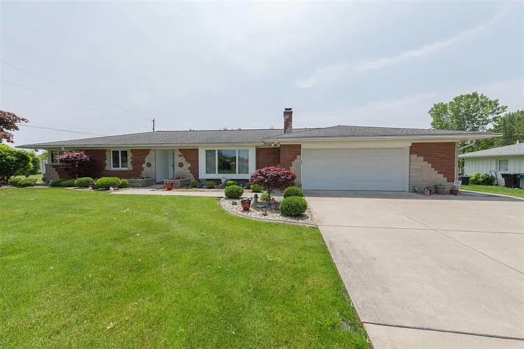 19100 Sundale Dr photo 1