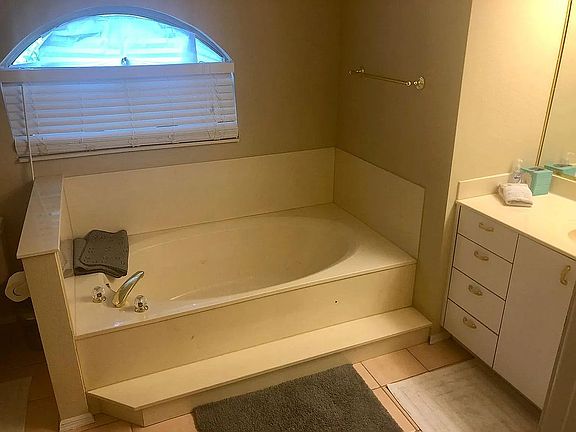 Master bathtub