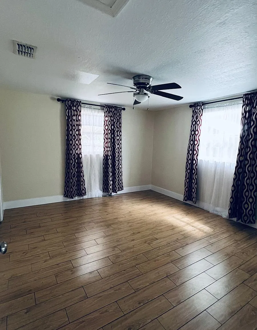 3 bed, 1077 sqft, $1,700 — Photo 4