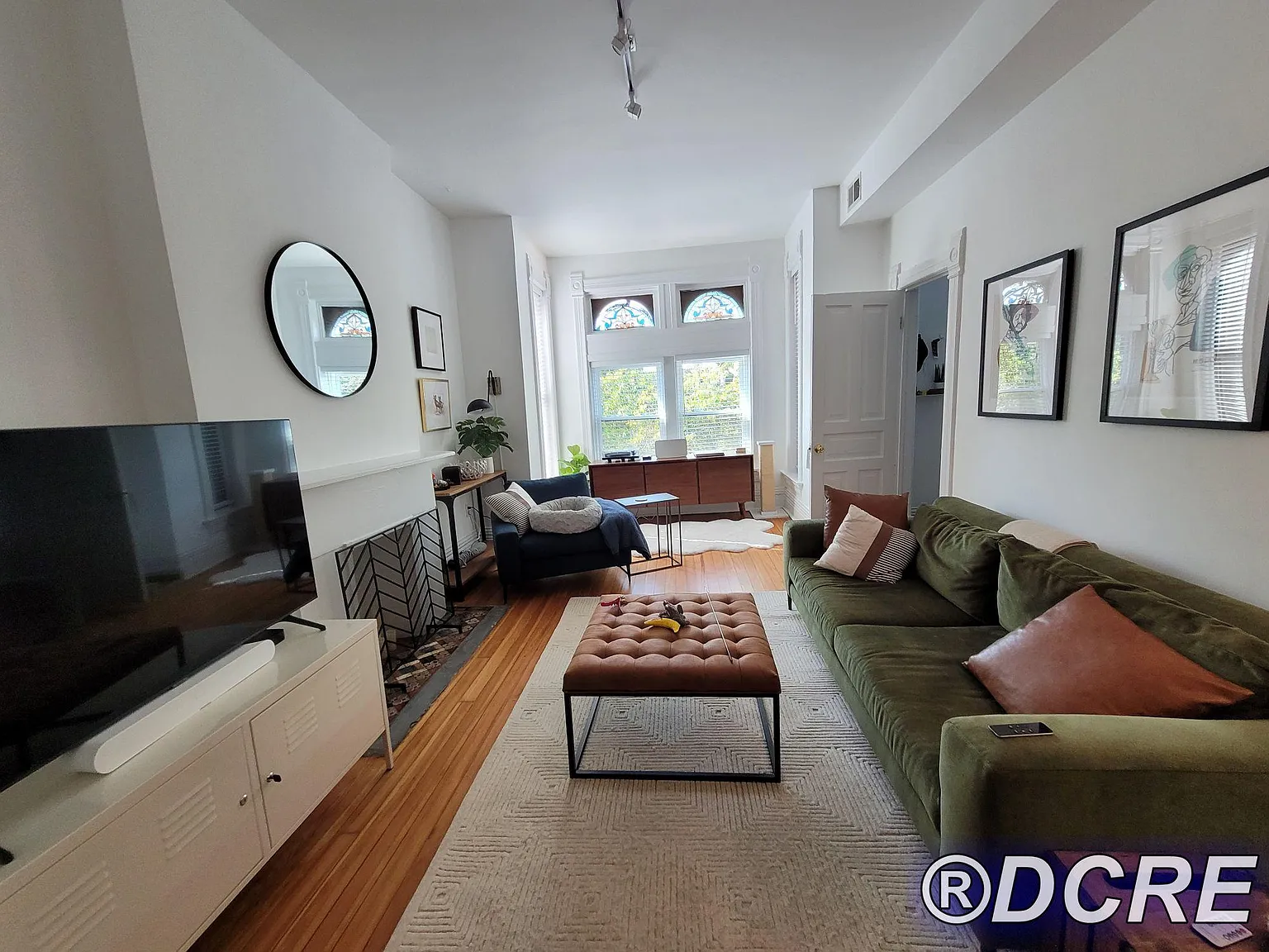 3 bed, 1300 sqft, $3,495 — Photo 1