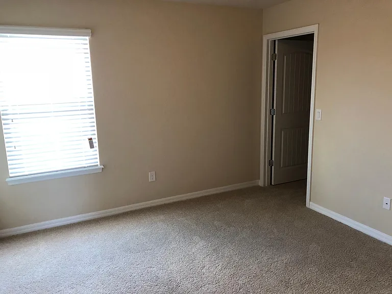 10273 Meadow Brook Dr — Photo 7