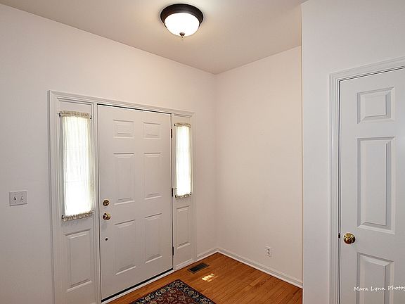 3rd image of 39W374 Baker Dr