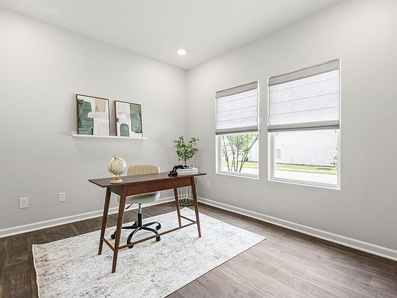 5th image of 1004 Adelphia Rd
