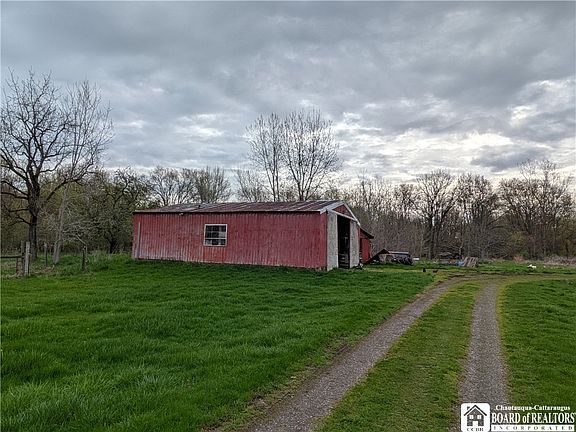 3rd image of 2247 Hess Rd