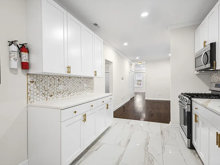 1742 N Mayfield Ave #1 — Photo 8