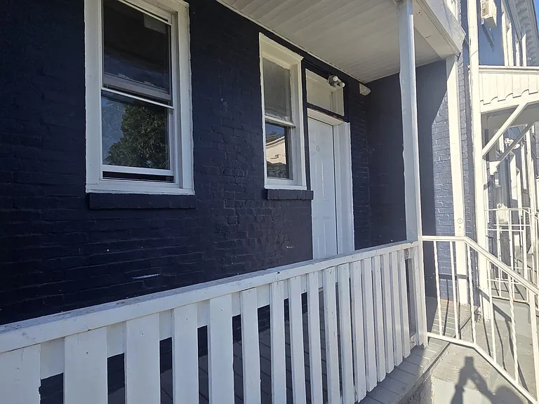 622 N Front St #1 — Photo 8