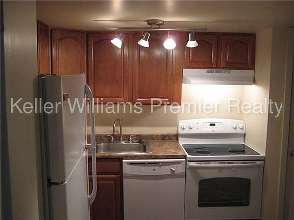 3rd image of 5488 Worth Forest Pl