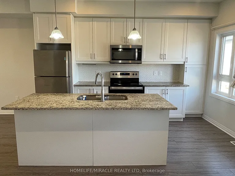 51 Sparrow Ave #20 — Photo 10