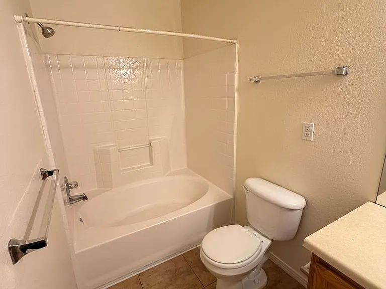 3002 W Elizabeth St #22C — Photo 10