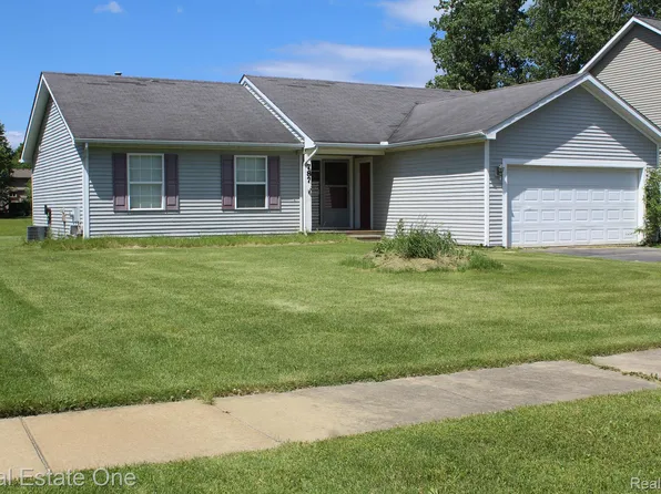 787 Brower Rd, Fowlerville, MI 48836