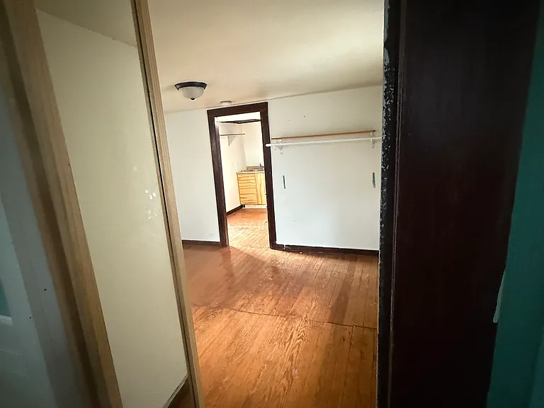 2111 E 16th St #1 — Photo 7