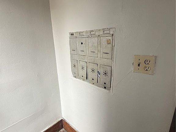 3rd image of 1873 E Main St
