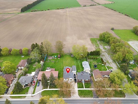 2nd image of 202 Huron Rd