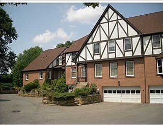 5th image of 216 Thornberry Cir