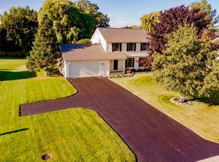 1306 Akers Mill Rise, Webster, NY 14580