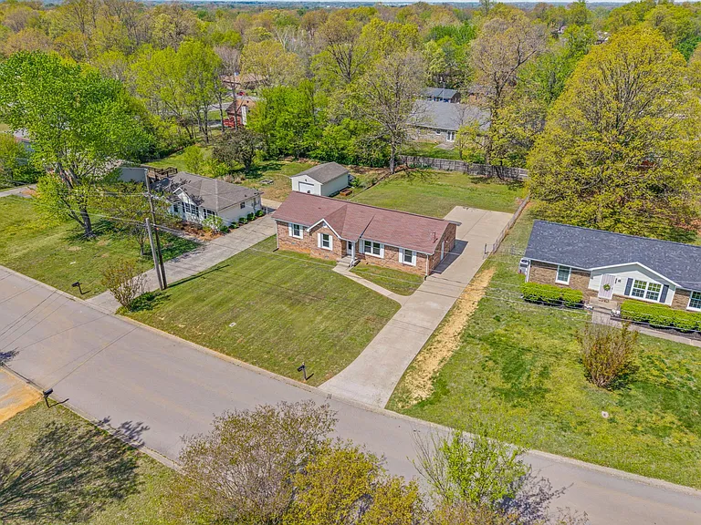 931 Poppy Dr — Photo 33