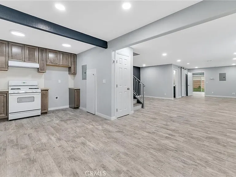 2644 Sycamore Dr — Photo 16