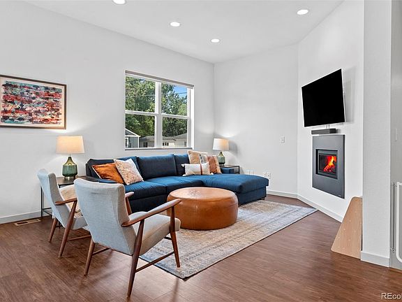 3rd image of 4020 Fenton Court