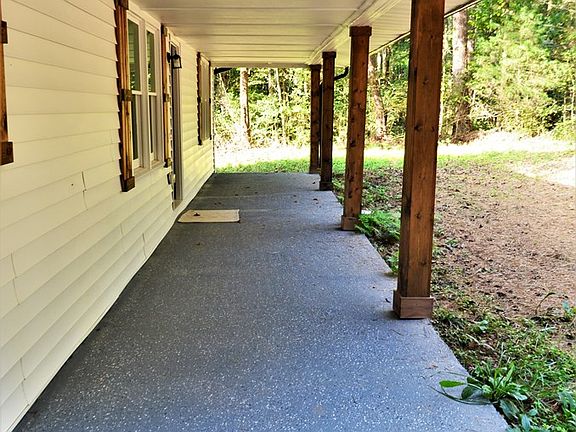 3rd image of 37 Cedar Dr