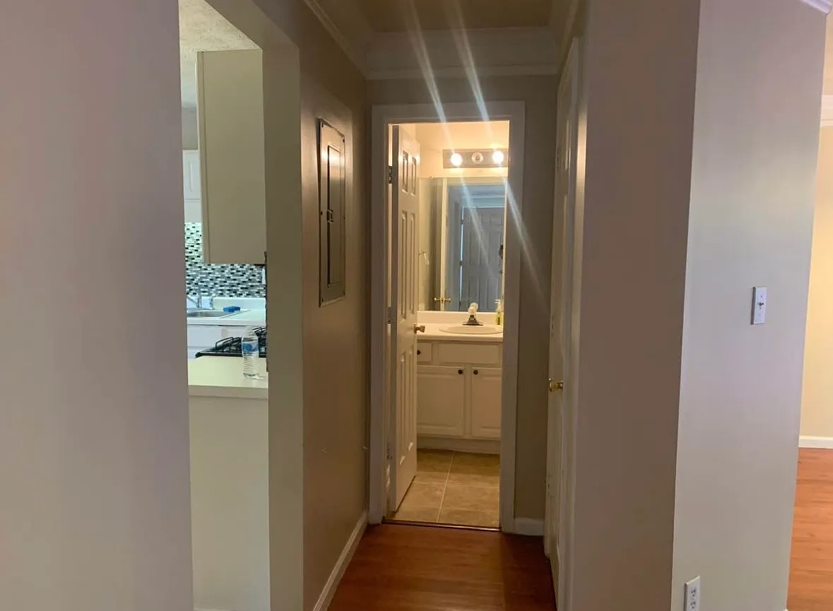 3 bed, 2.5 bath, 1450 sqft, $2,100 — Photo 2