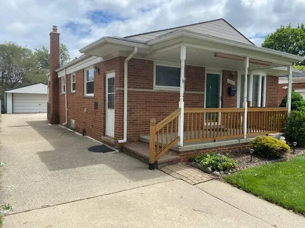 7030 Berwyn St, Dearborn Heights, MI 48127