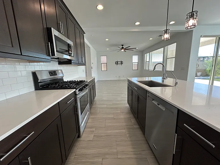 2345 E Castanets Dr — Photo 18