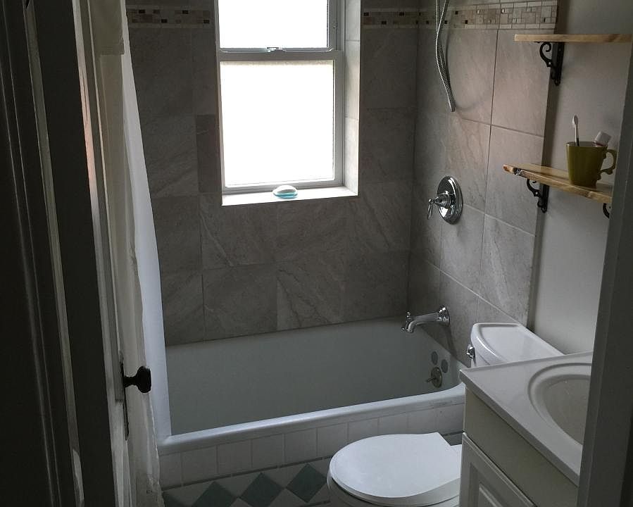 1st image of 1138 Moorlands Dr