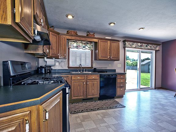 4th image of 58030 Diener Dr