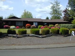 1391 Bridlewood Dr, Dallas, OR 97338
