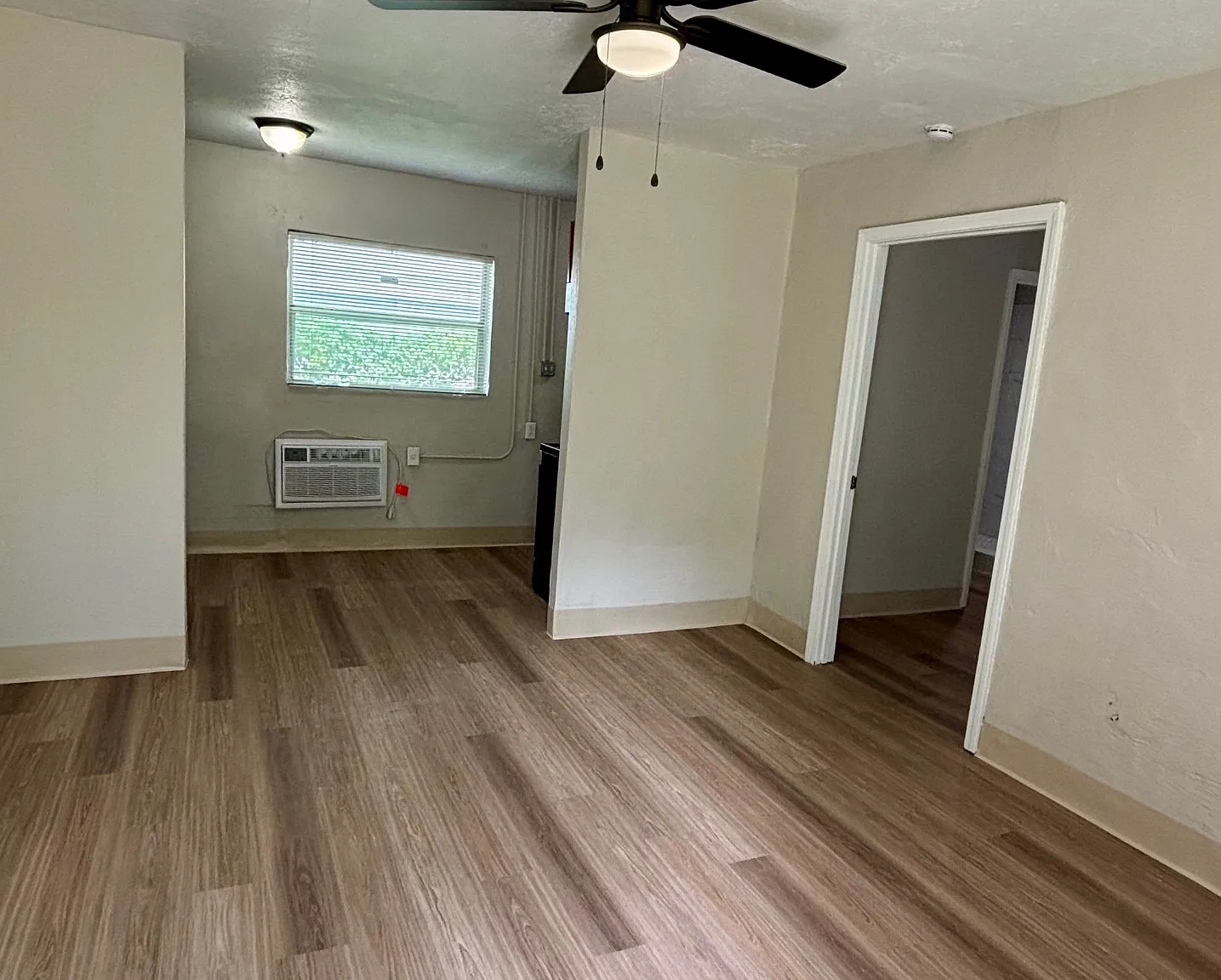 1 bed, 500 sqft, $1,100 — Photo 3