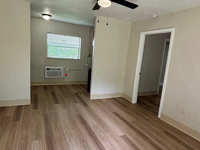 460 Glendale Rd #2 — Photo 3