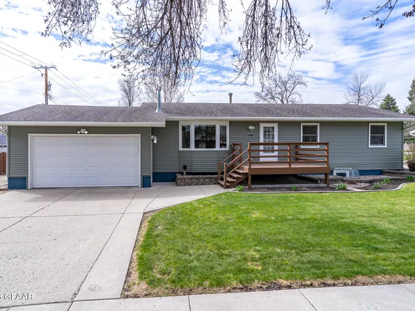 511 15th Ave S, Grand Forks, ND 58201