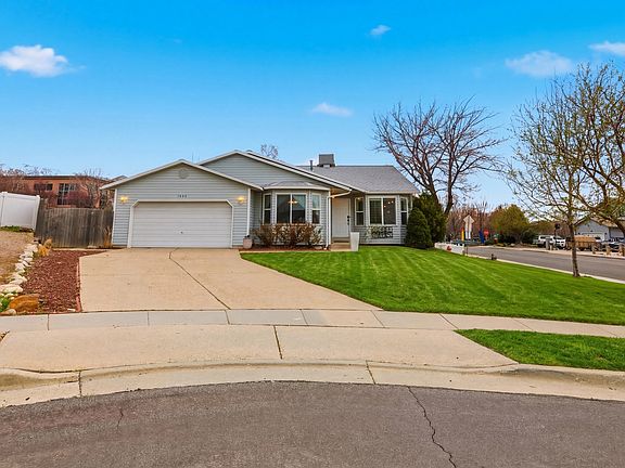 2nd image of 1206 E Moss Cir