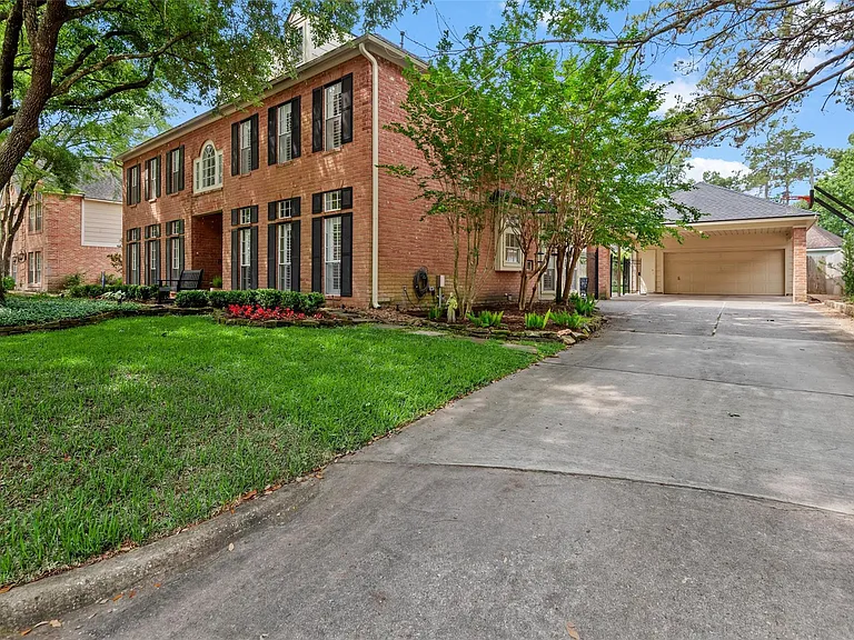 1811 Wild Plum Ct — Photo 44