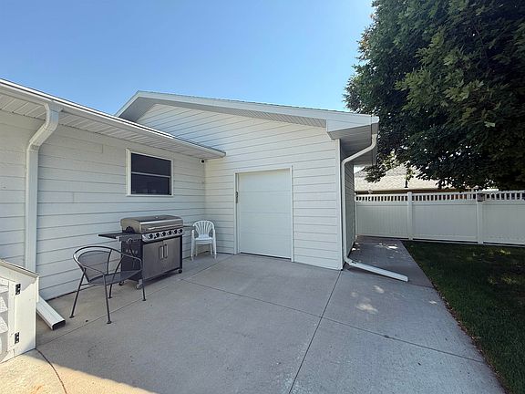 5th image of 2508 WRIGHT AVE