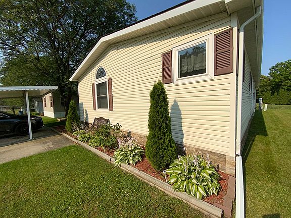 3rd image of 198 Parkway Dr