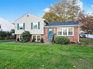 4 Lord Ct, Easton, PA 18045