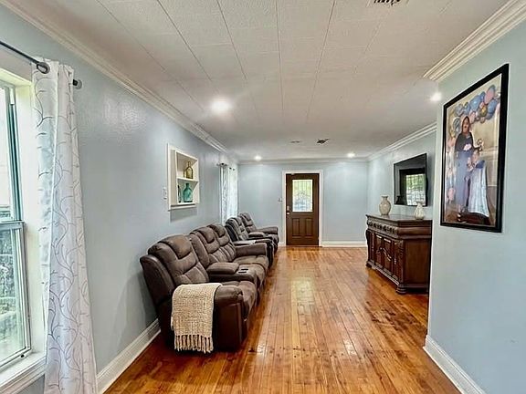 2nd image of 1821 7th St