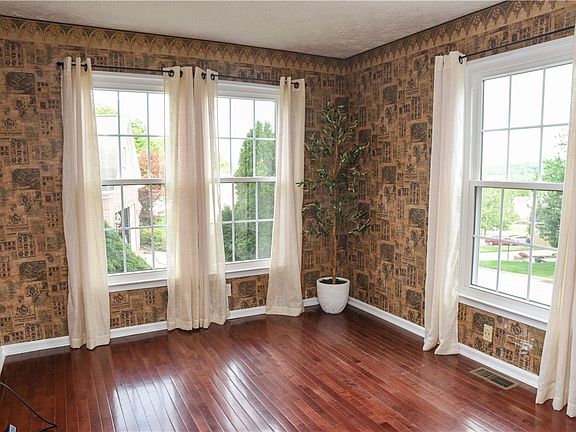 5th image of 175 Valley View Dr