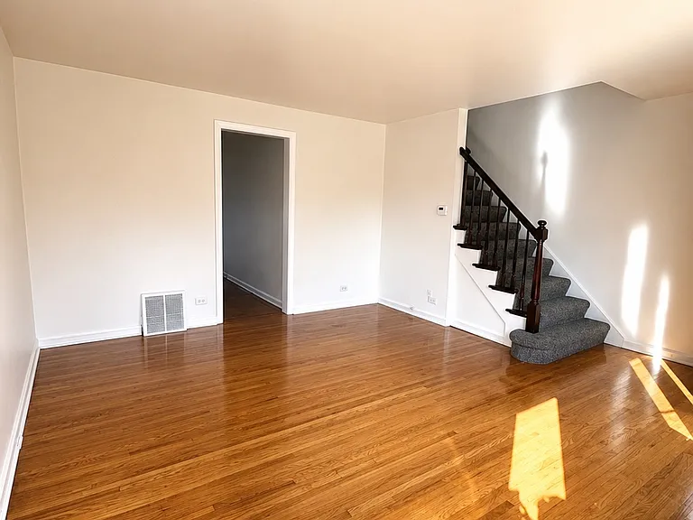6344 S Lorel Ave — Photo 2