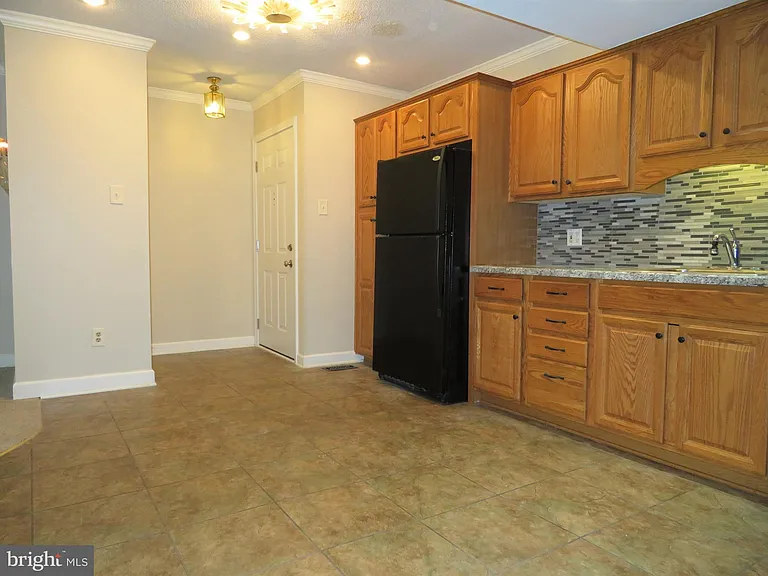 126 Berwick Pl #23B — Photo 7
