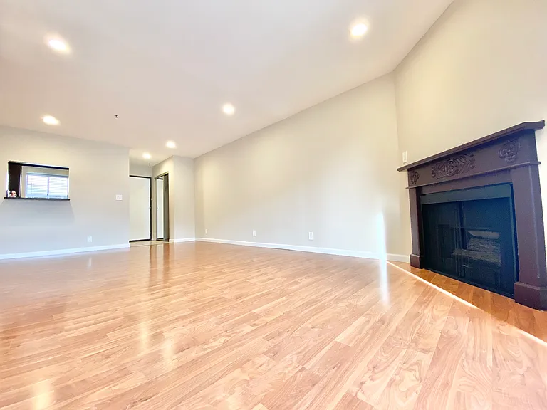 8722 Burton Way Property — Photo 12