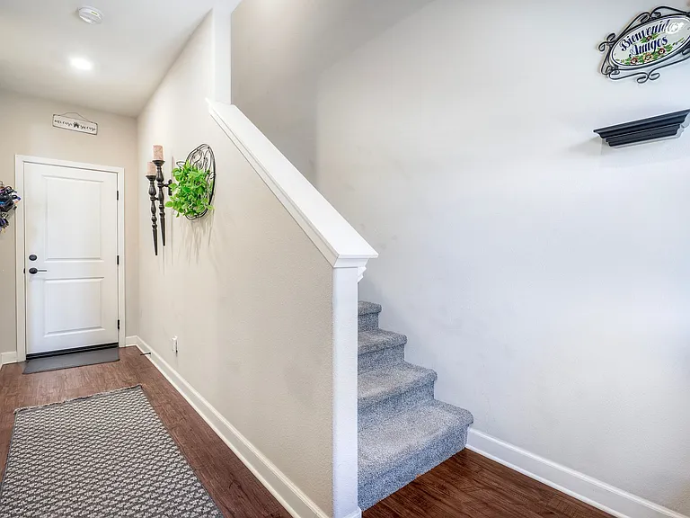 1576 Castillo Way — Photo 3